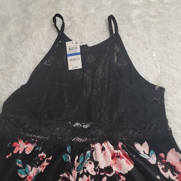 Dress - Picture 5 of 6